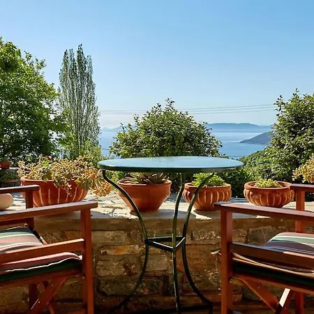 Thesspelia House 別荘 ツァガラダ